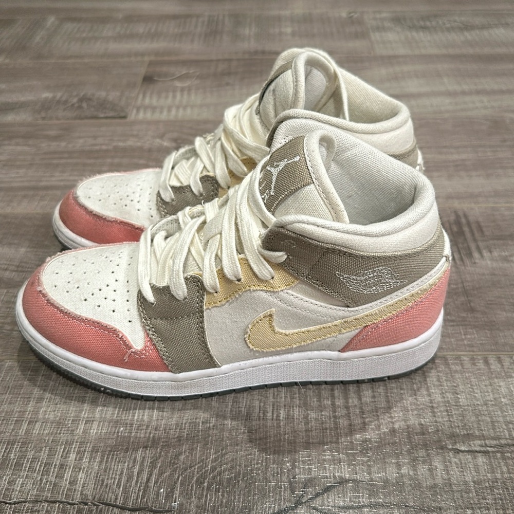 Nike Air Jordan 1 Mid Pastel Grind Size 3.5 Y
